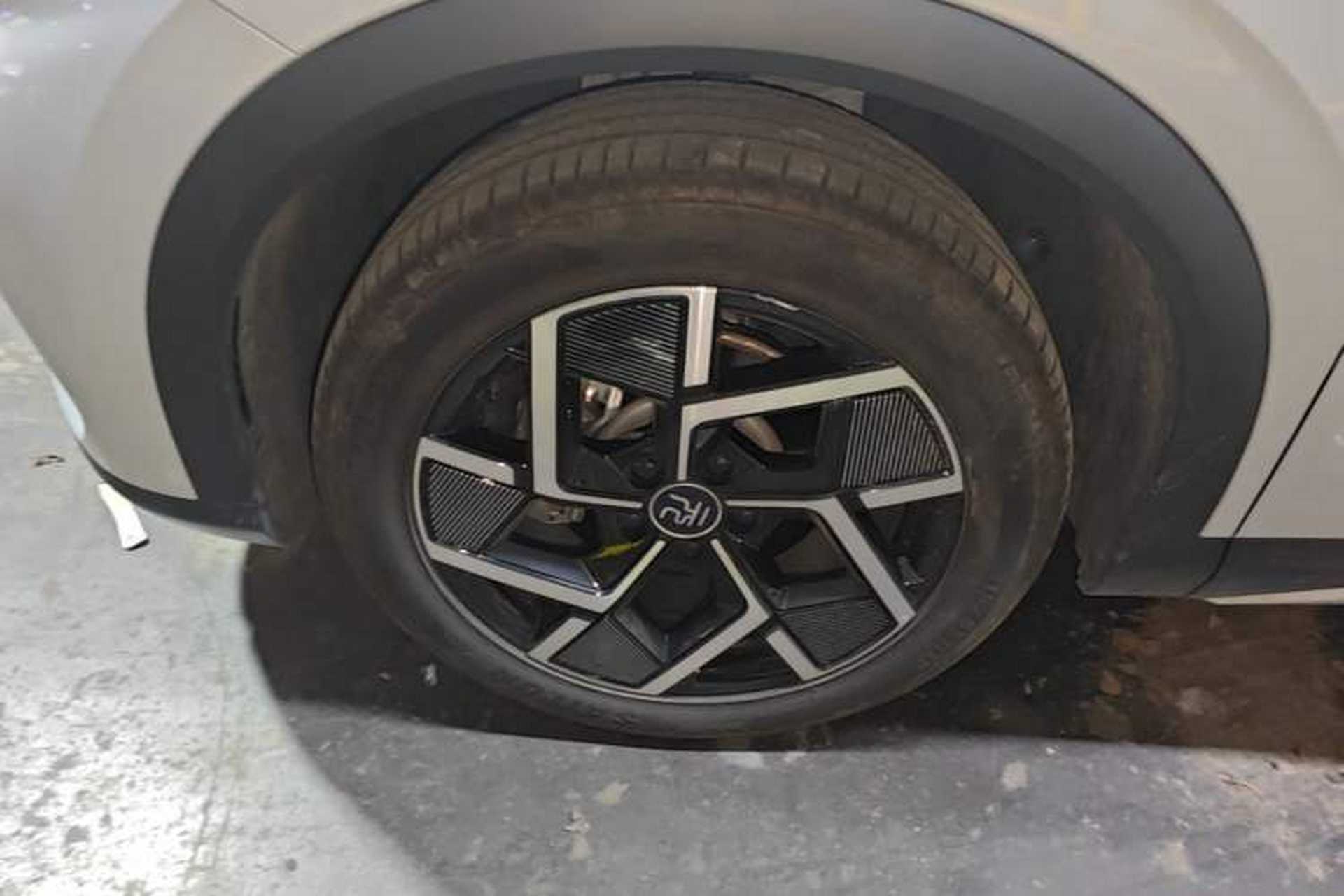 Used BYD Yuan PLUS 2024 Honor Edition 510KM Beyond Model Left Front Wheel Hub