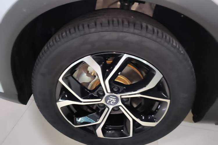 Used BYD Yuan PLUS 2024 Honor Edition 510KM Leading Model Left Front Wheel Hub