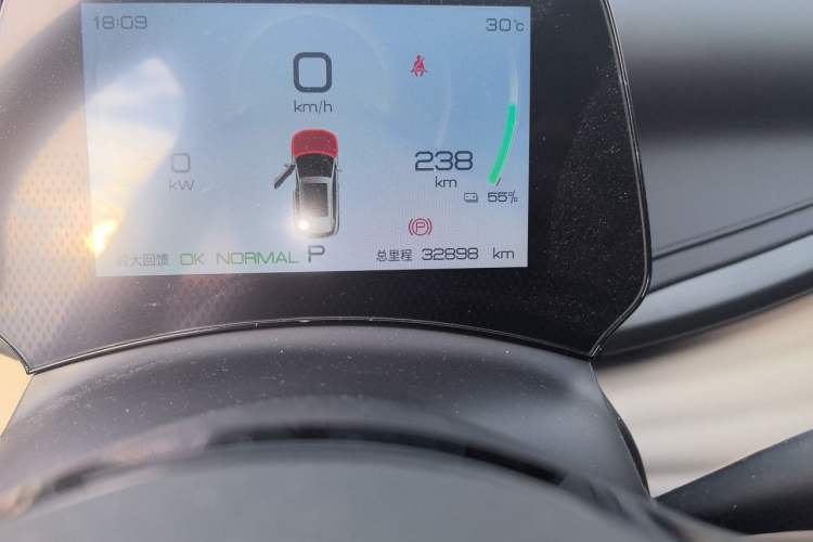 Used BYD Yuan PLUS 2024 Honor Edition 430KM Leading Model Odometer Close Up