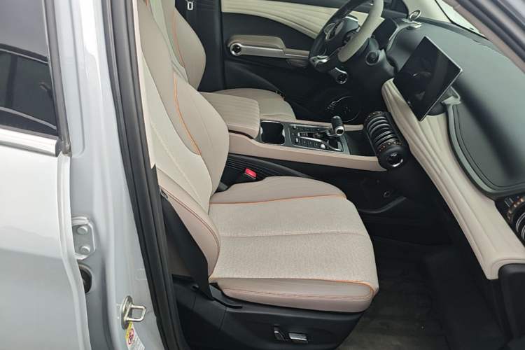 Used BYD Yuan PLUS 2024 Honor Edition 510KM Beyond Model Right Front Seat