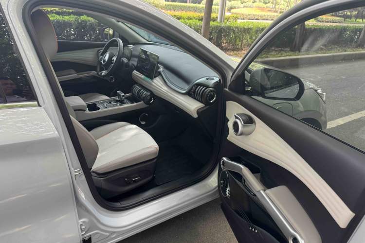 Used BYD Yuan PLUS 2024 Honor Edition 510KM Beyond Model Right Front Seat