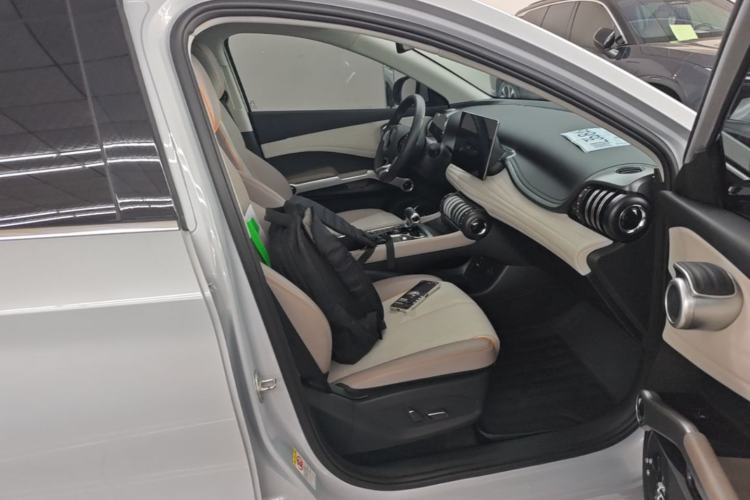 Used BYD Yuan PLUS 2024 Honor Edition 510KM Beyond Model Right Front Seat