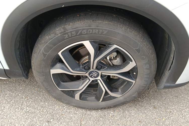 Used BYD Yuan PLUS 2024 Honor Edition 430KM Beyond Model Right Front Wheel Hub