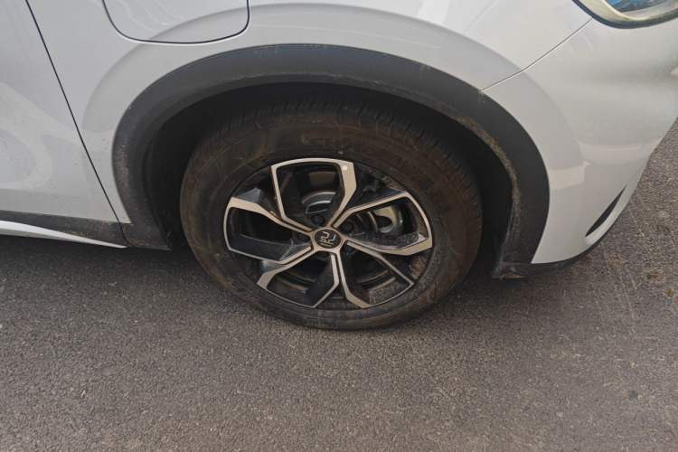 Used BYD Yuan PLUS 2024 Honor Edition 430KM Leading Model Right Front Wheel Hub