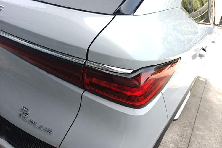 Used BYD Yuan PLUS 2024 Honor Edition 430KM Beyond Model Right Rear Taillight