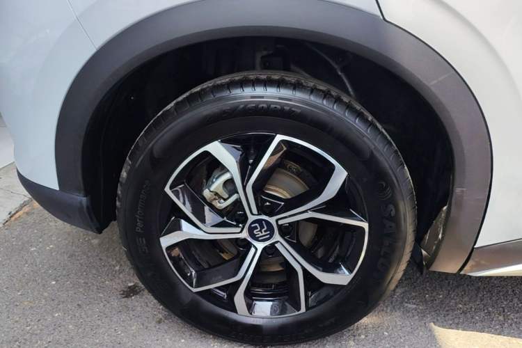 Used BYD Yuan PLUS 2024 Honor Edition 430KM Leading Model Right Rear Wheel Hub
