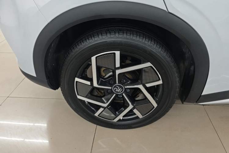 Used BYD Yuan PLUS 2024 Honor Edition 510KM Beyond Model Right Rear Wheel Hub