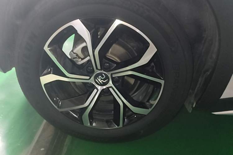 Used BYD Yuan PLUS 2024 Honor Edition 430KM Leading Model Right Rear Wheel Hub