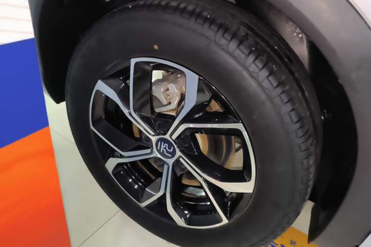 Used BYD Yuan PLUS 2024 Honor Edition 510KM Leading Model Right Rear Wheel Hub