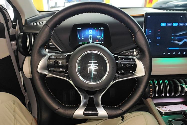 Used BYD Yuan PLUS 2024 Honor Edition 510KM Beyond Model Steering Wheel