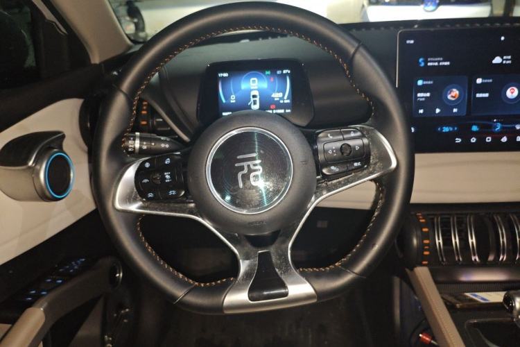Used BYD Yuan PLUS 2024 Honor Edition 430KM Beyond Model Steering Wheel