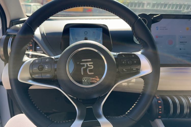 Used BYD Yuan PLUS 2024 Honor Edition 430KM Beyond Model Steering Wheel