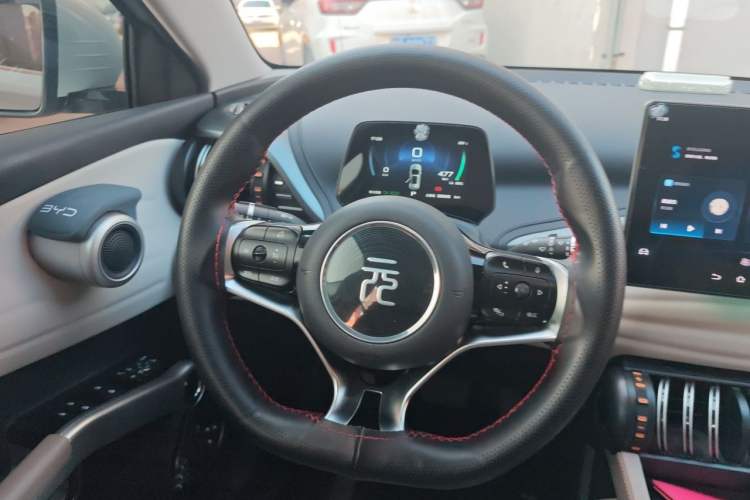 Used BYD Yuan PLUS 2024 Honor Edition 510KM Leading Model Steering Wheel