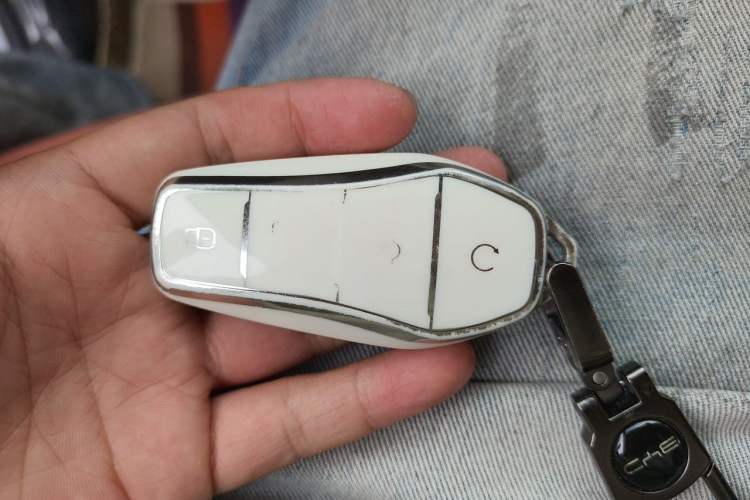 Used BYD Yuan PLUS 2024 Honor Edition 510KM Leading Model Vehicle Key