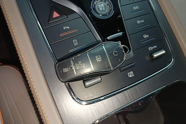 Used BYD Yuan PLUS 2024 Honor Edition 430KM Leading Model Vehicle Key