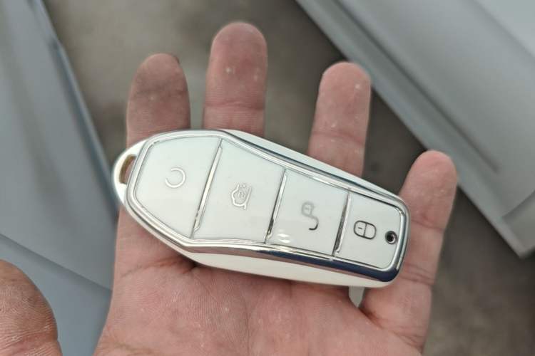 Used BYD Yuan PLUS 2024 Honor Edition 510KM Beyond Model Vehicle Key
