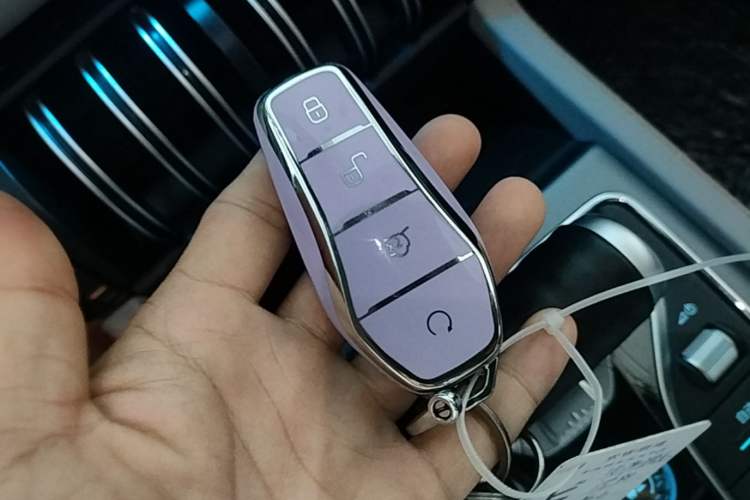 Used BYD Yuan PLUS 2024 Honor Edition 510KM Leading Model Vehicle Key