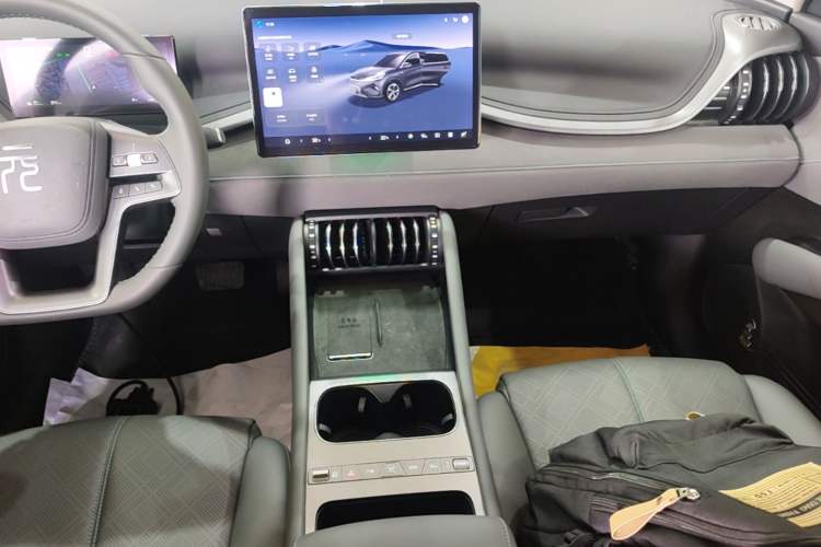 Used BYD Yuan PLUS 2025 Intelligent Driving Version 510 km Leading Edition Audio And AC Panel