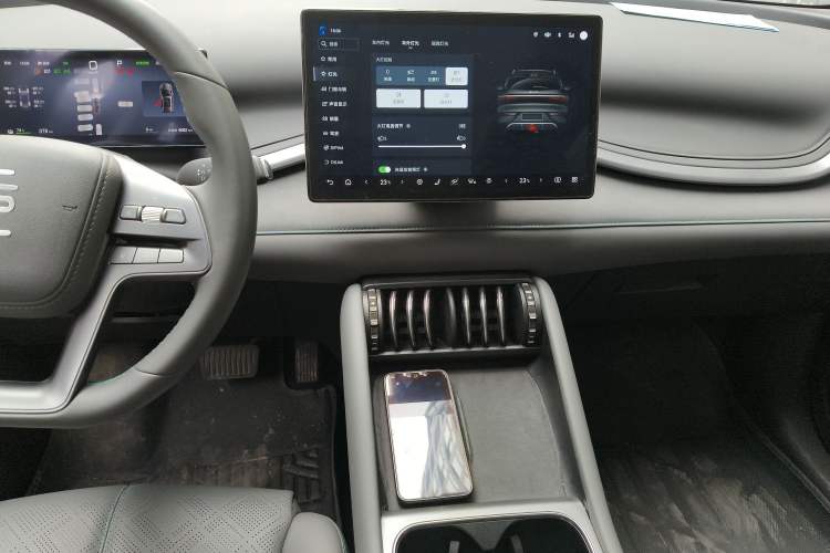 Used BYD Yuan PLUS 2025 Intelligent Driving Version 510 KM Beyond-Grade Edition Audio And AC Panel