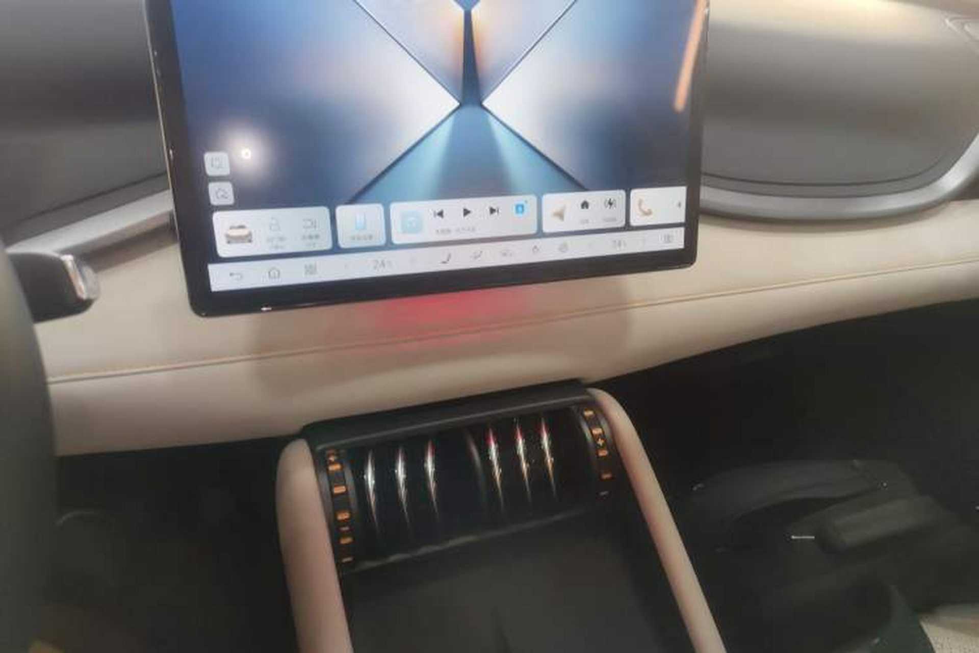 Used BYD Yuan PLUS 2025 Intelligent Driving Version 430 KM Beyond-Range Edition Audio And AC Panel