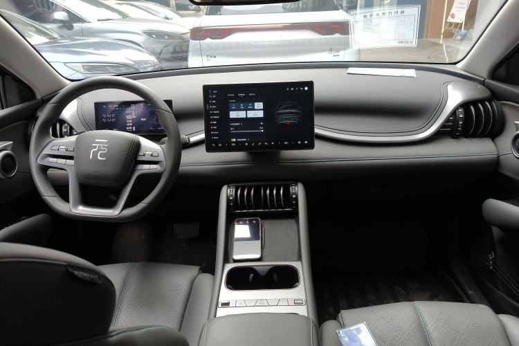 Used BYD Yuan PLUS 2025 Intelligent Driving Version 510 KM Beyond-Grade Edition Center Console