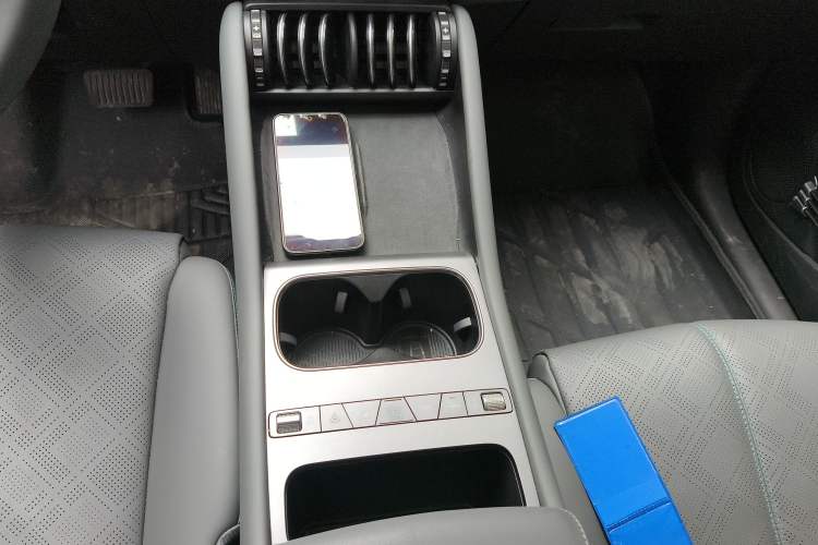 Used BYD Yuan PLUS 2025 Intelligent Driving Version 510 KM Beyond-Grade Edition Gear Lever
