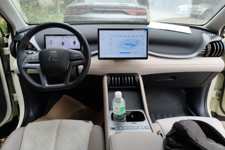 Used BYD Yuan PLUS 2025 Intelligent Driving Version 510 KM Beyond-Grade Edition Center Console
