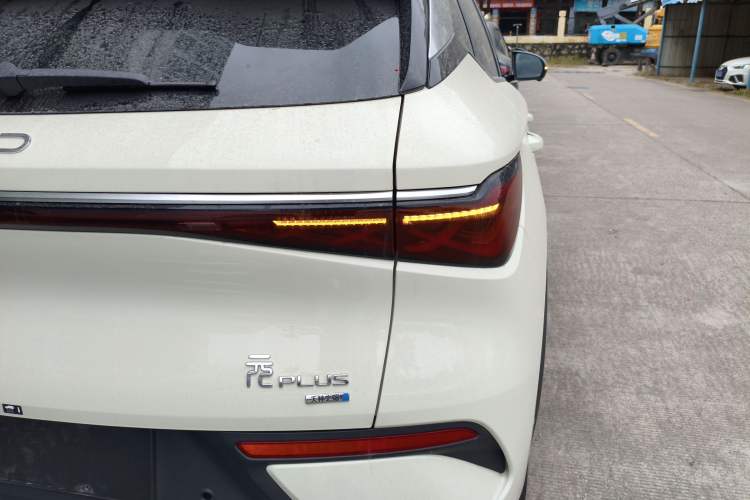 Used BYD Yuan PLUS 2025 Intelligent Driving Version 510 KM Beyond-Grade Edition Right Rear Taillight