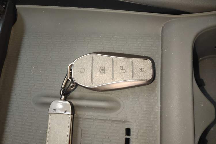 Used BYD Yuan PLUS 2025 Intelligent Driving Version 430 KM Beyond-Range Edition Vehicle Key