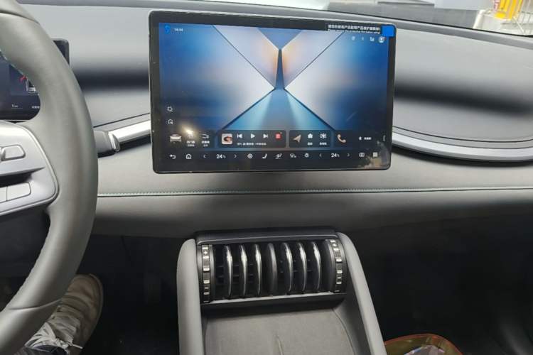 Used BYD Yuan PLUS 2025 Intelligent Driving Version 510 KM Beyond-Grade Edition Audio And AC Panel