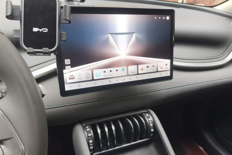 Used BYD Yuan PLUS 2025 Intelligent Driving Version 510 km Leading Edition Audio And AC Panel
