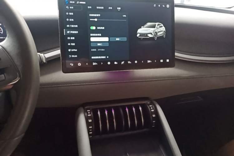 Used BYD Yuan PLUS 2025 Intelligent Driving Version 510 km Leading Edition Audio And AC Panel