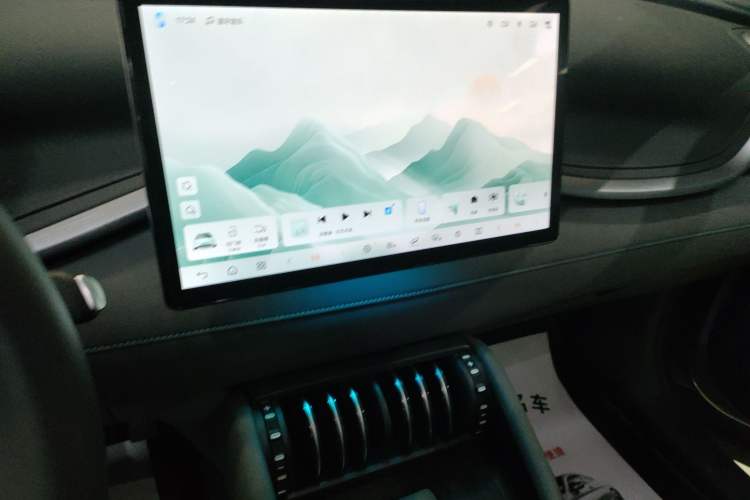 Used BYD Yuan PLUS 2025 Intelligent Driving Version 510 km Leading Edition Audio And AC Panel