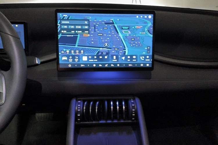 Used BYD Yuan PLUS 2025 Intelligent Driving Version 430 KM – Leading Edition Audio And AC Panel