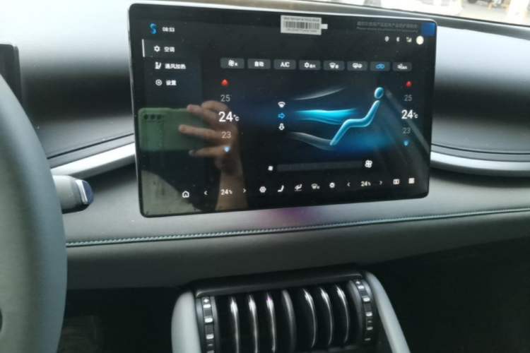 Used BYD Yuan PLUS 2025 Intelligent Driving Version 430 KM Beyond-Range Edition Audio And AC Panel