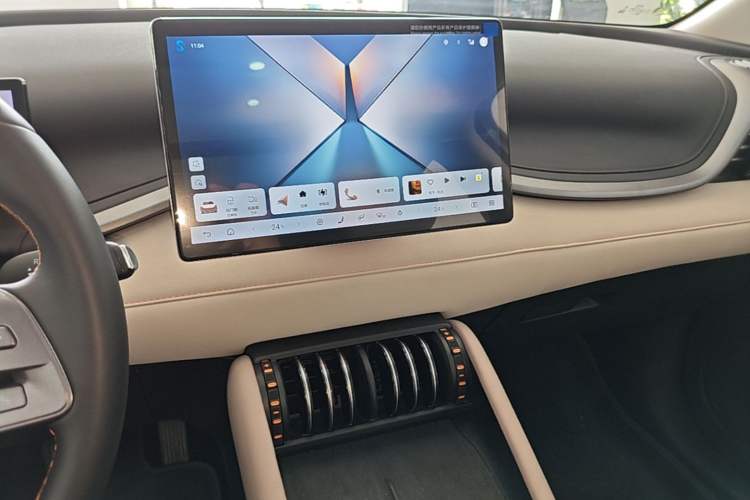 Used BYD Yuan PLUS 2025 Intelligent Driving Version 510 KM Beyond-Grade Edition Audio And AC Panel