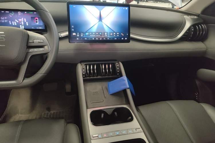Used BYD Yuan PLUS 2025 Intelligent Driving Version 510 km Leading Edition Audio And AC Panel