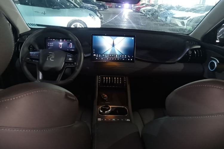 Used BYD Yuan PLUS 2025 Intelligent Driving Version 430 KM Beyond-Range Edition Center Console