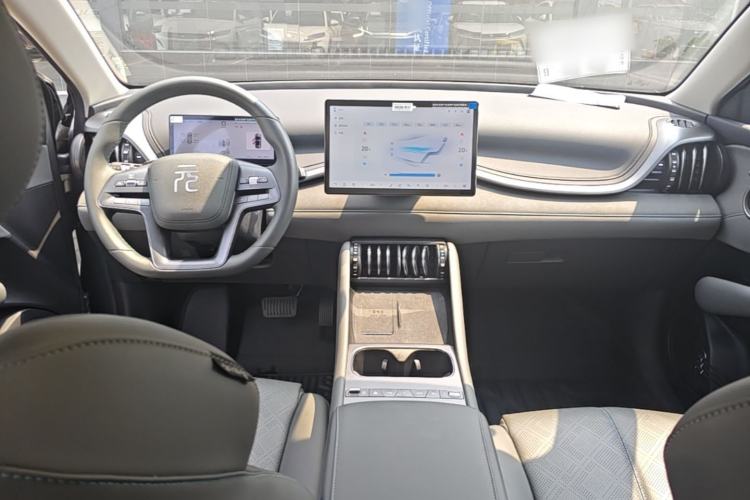 Used BYD Yuan PLUS 2025 Intelligent Driving Version 510 KM Beyond-Grade Edition Center Console