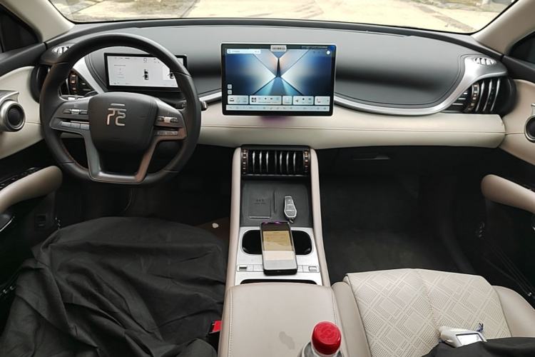 Used BYD Yuan PLUS 2025 Intelligent Driving Version 510 KM Beyond-Grade Edition Center Console