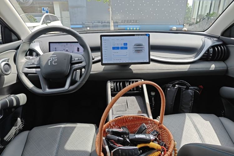 Used BYD Yuan PLUS 2025 Intelligent Driving Version 510 KM Beyond-Grade Edition Center Console