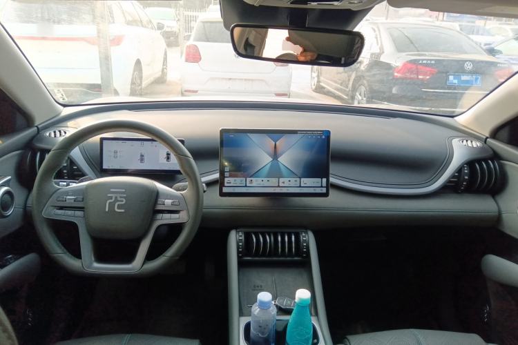 Used BYD Yuan PLUS 2025 Intelligent Driving Version 510 KM Beyond-Grade Edition Center Console