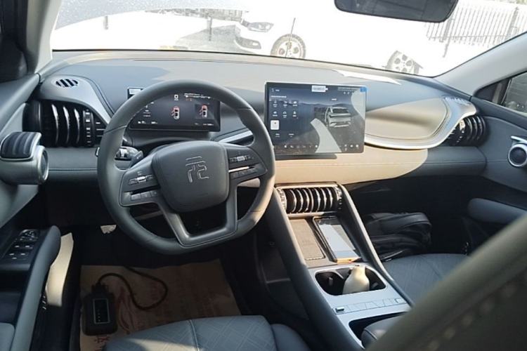 Used BYD Yuan PLUS 2025 Intelligent Driving Version 510 km Leading Edition Center Console
