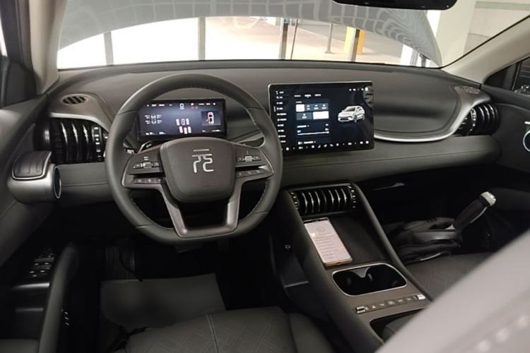 Used BYD Yuan PLUS 2025 Intelligent Driving Version 430 KM Beyond-Range Edition Center Console