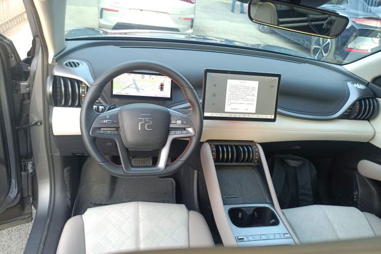 Used BYD Yuan PLUS 2025 Intelligent Driving Version 510 KM Beyond-Grade Edition Center Console