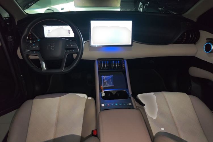Used BYD Yuan PLUS 2025 Intelligent Driving Version 430 KM – Leading Edition Center Console