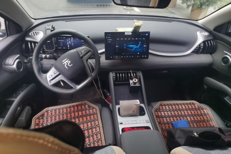 Used BYD Yuan PLUS 2025 Intelligent Driving Version 430 KM Beyond-Range Edition Center Console