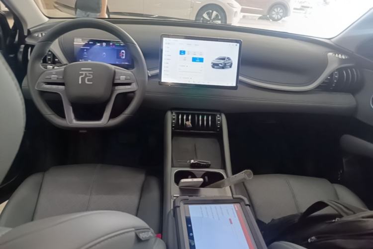 Used BYD Yuan PLUS 2025 Intelligent Driving Version 510 KM Beyond-Grade Edition Center Console