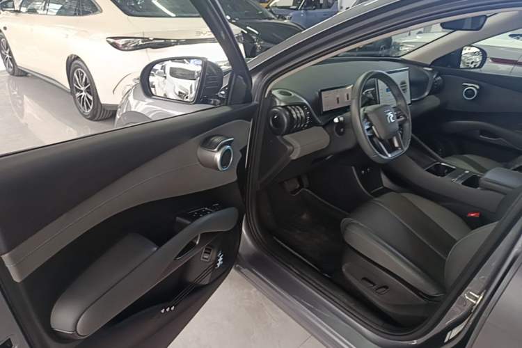 Used BYD Yuan PLUS 2025 Intelligent Driving Version 510 KM Beyond-Grade Edition Driver Seat