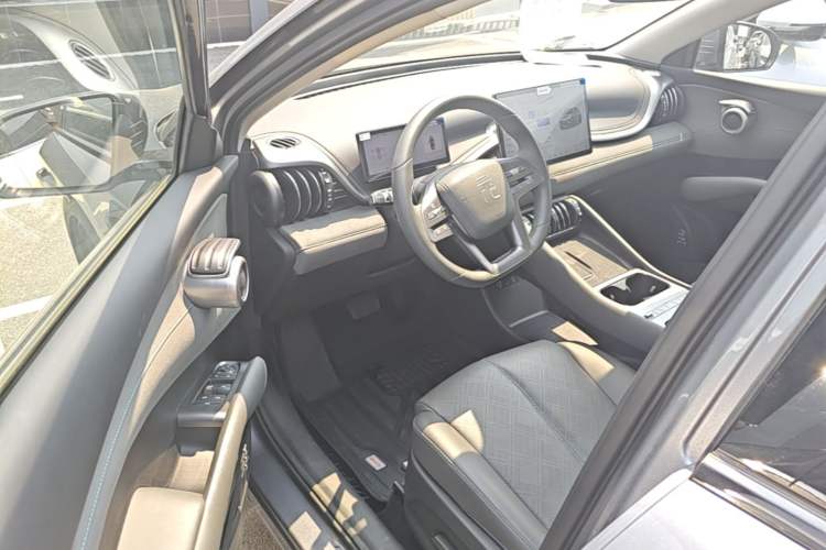 Used BYD Yuan PLUS 2025 Intelligent Driving Version 510 KM Beyond-Grade Edition Driver Seat